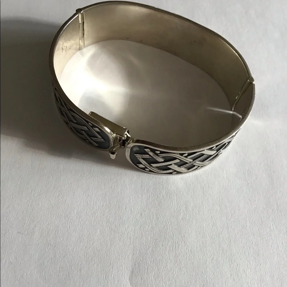 Heavy Sterling Celtic Hinged Bracelet CII Mexico - Picture 3 of 7